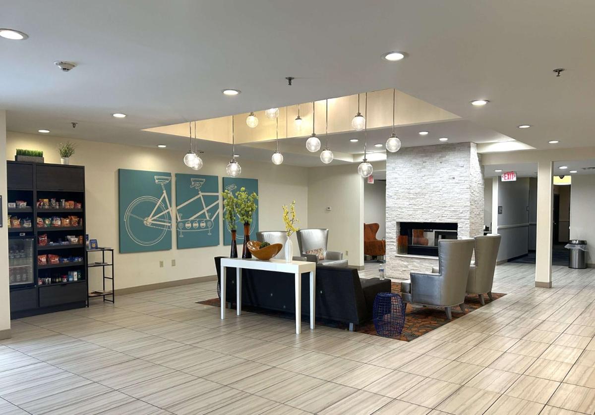 Best Western Erie Inn & Suites - Housity