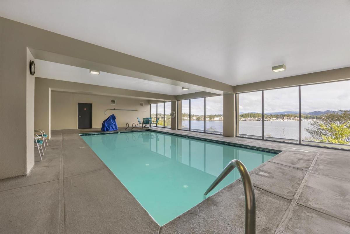 Best Western Pier Point Inn - Housity