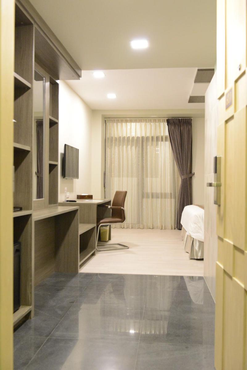 Hotel Parami - Housity