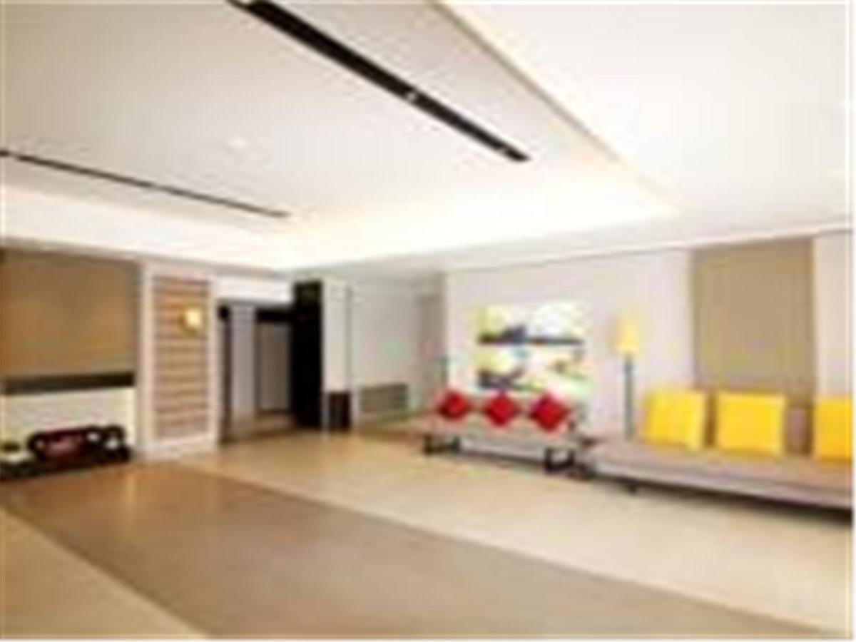 Home Inn Ji'nan East Erhuan Road Honglou Plaza - Housity