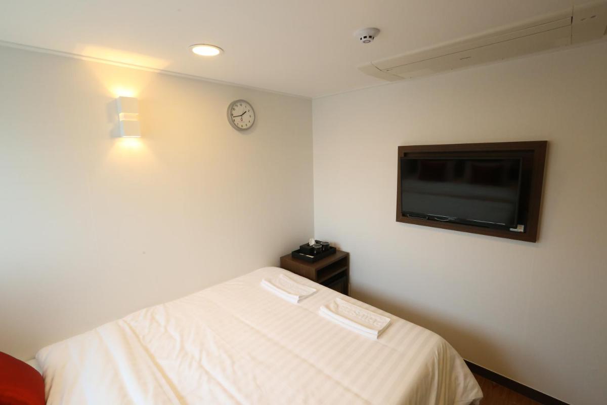 Tripstay Myeongdong - Housity