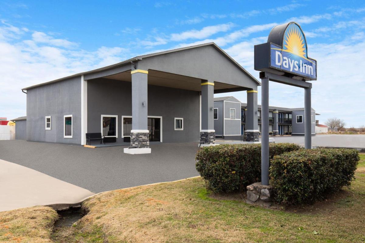 Days Inn by Wyndham Carlisle - Housity