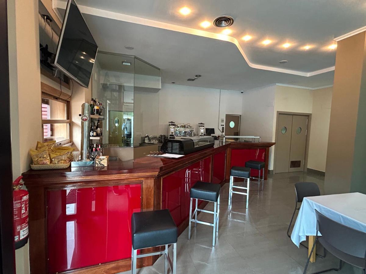Hotel Eibar - Housity