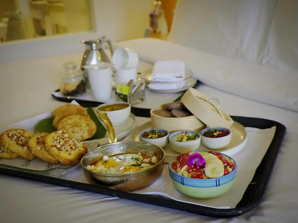 Comida en o cerca de este hotel