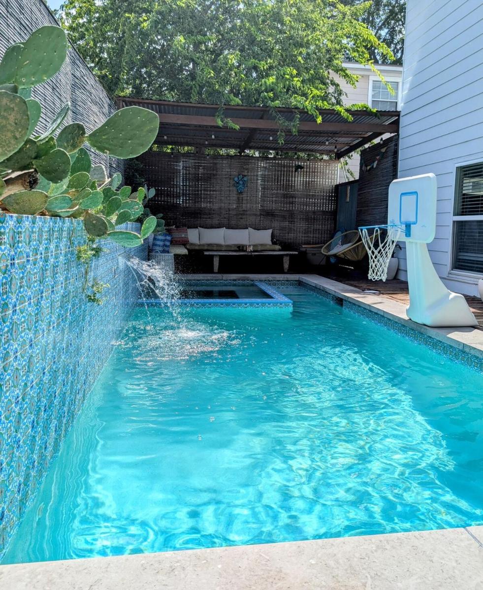 Central Austin Guest House - Housity