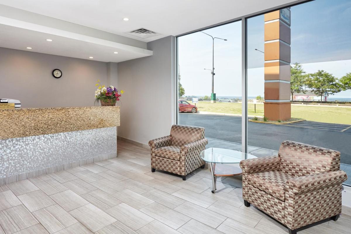 Chicago Lakeshore Hotel - Housity