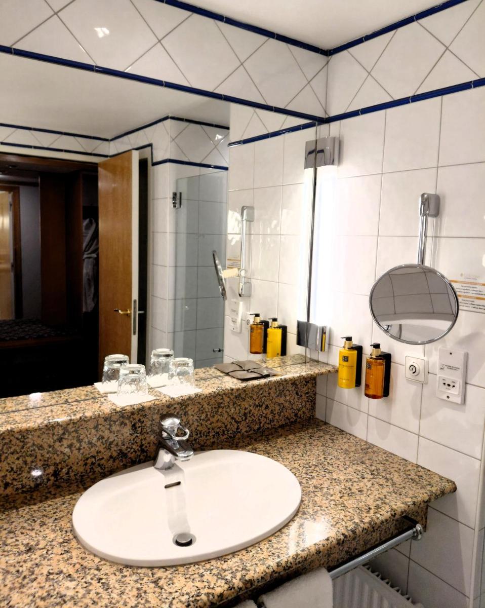 Salle de bains dans l'établissement Célestins Spa Thermal & Hôtel by Vy Resort