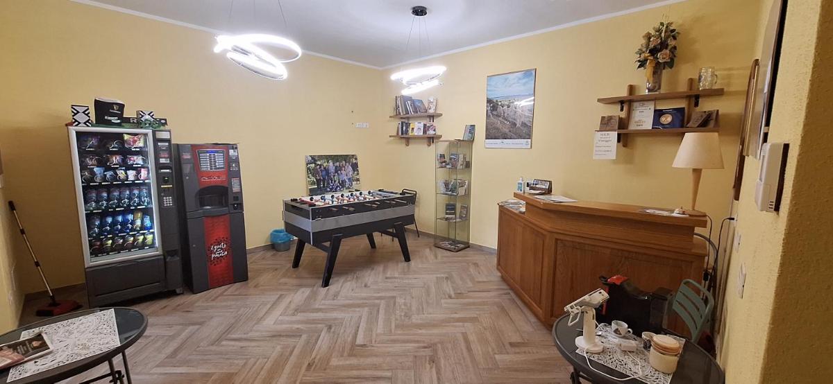 Cecco di Nara - Housity