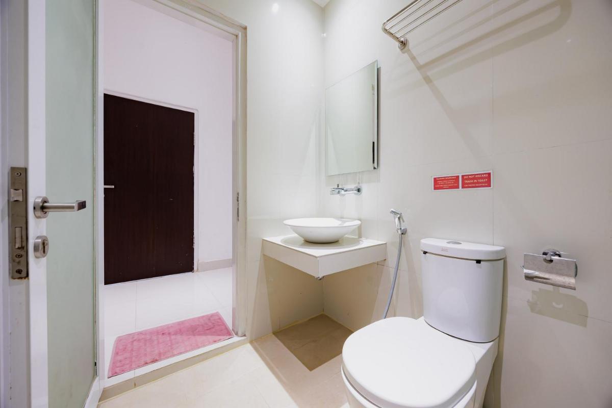 RedDoorz near Ubud Village - Housity