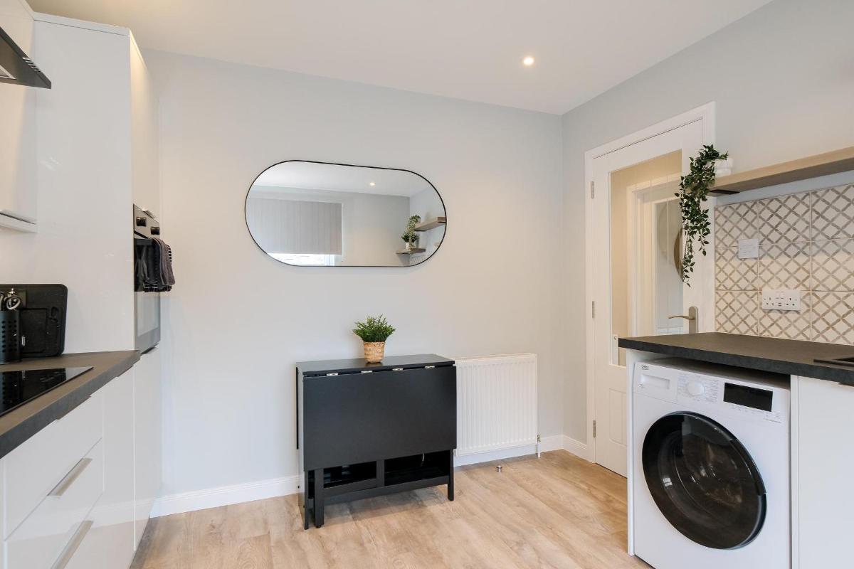 High Street Retreat - Housity