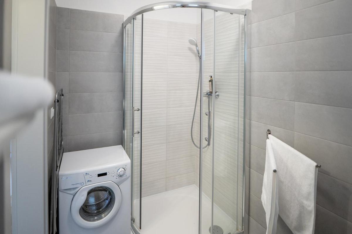 Antracit Apartman - free parking - Housity