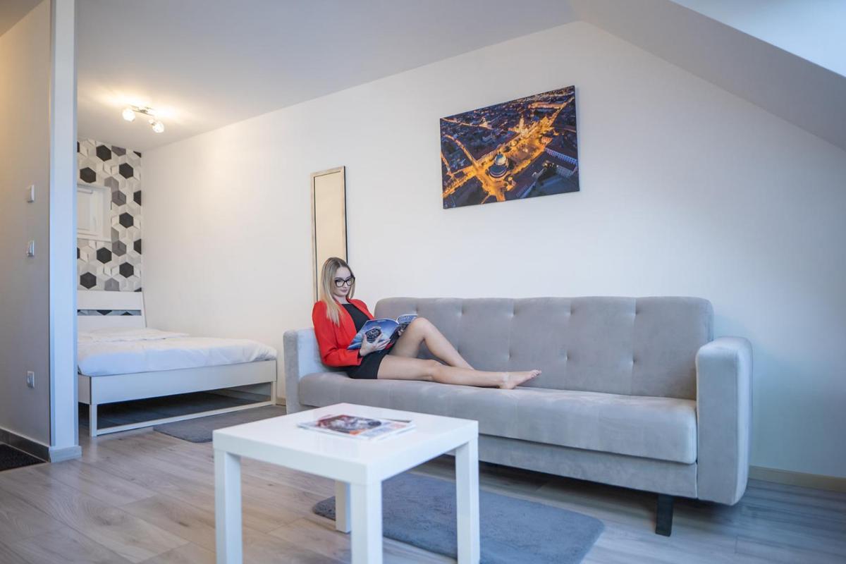 Antracit Apartman - free parking - Housity