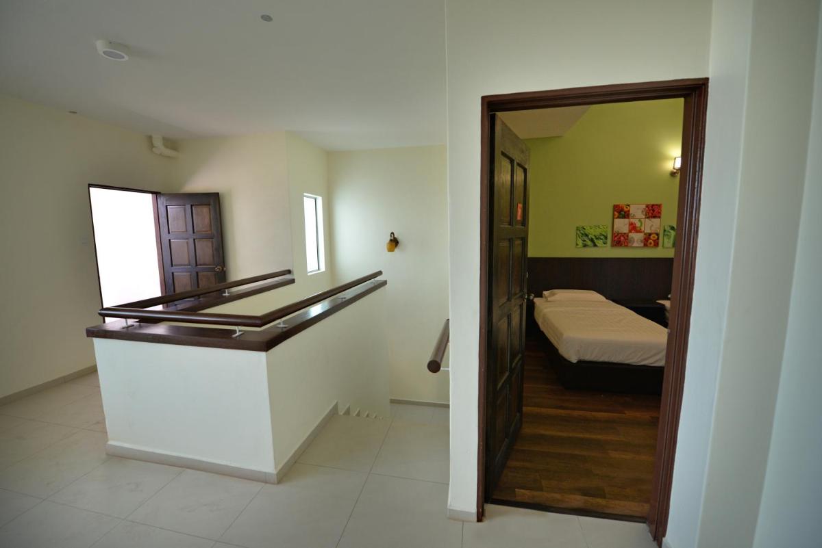 Palm City Villa - Housity