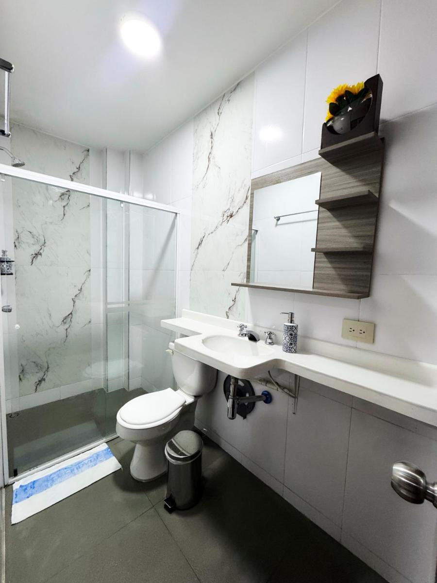 Hotel la Ciudad - Housity