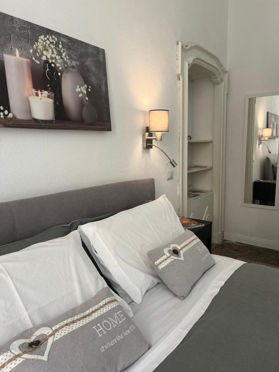 Como Living Apartment with balcony - City Center, near the lake - Housity