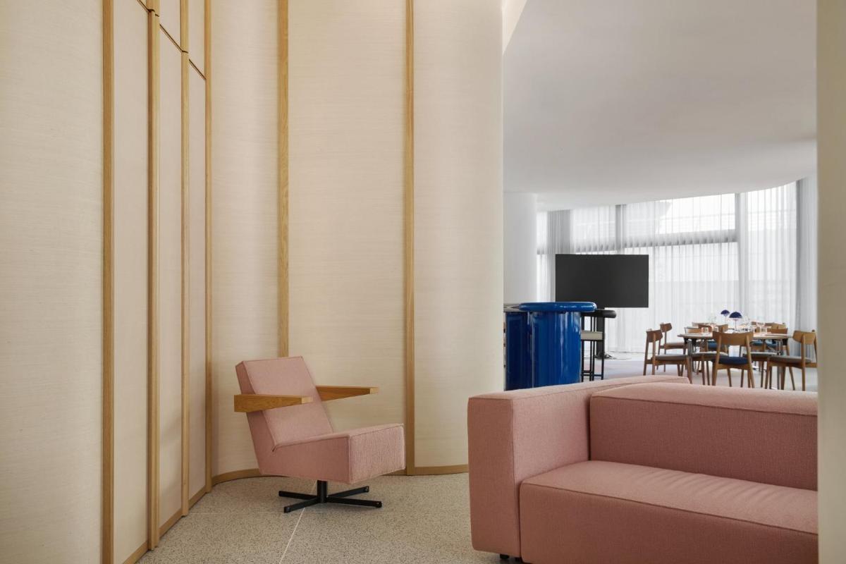 TV/Unterhaltungsangebot in der Unterkunft Kimpton Main Frankfurt by IHG