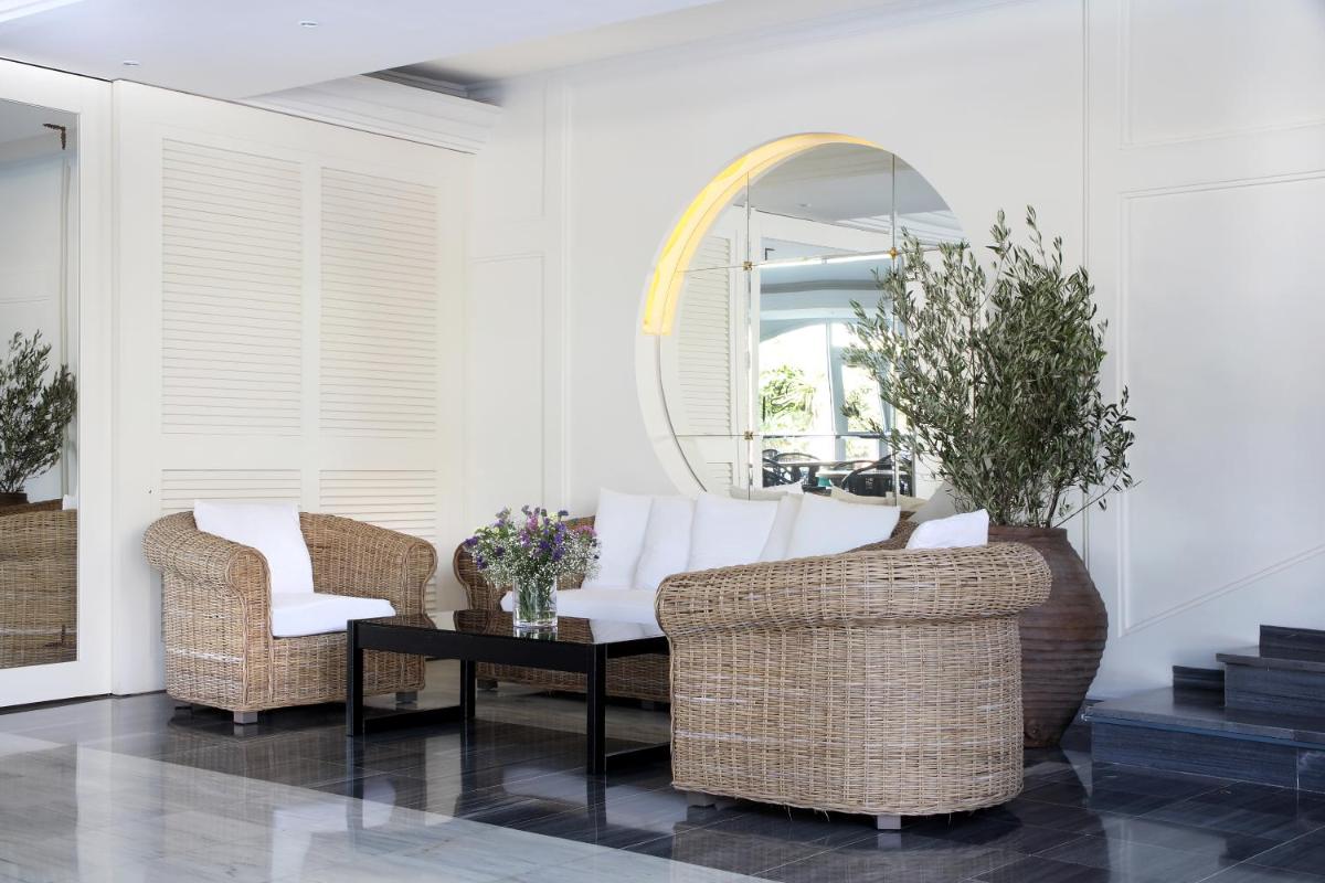 Zona de estar de Augusta Club & Spa - Adults Only