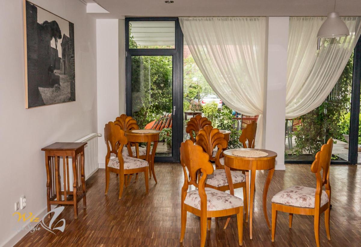 May Residence - Housity