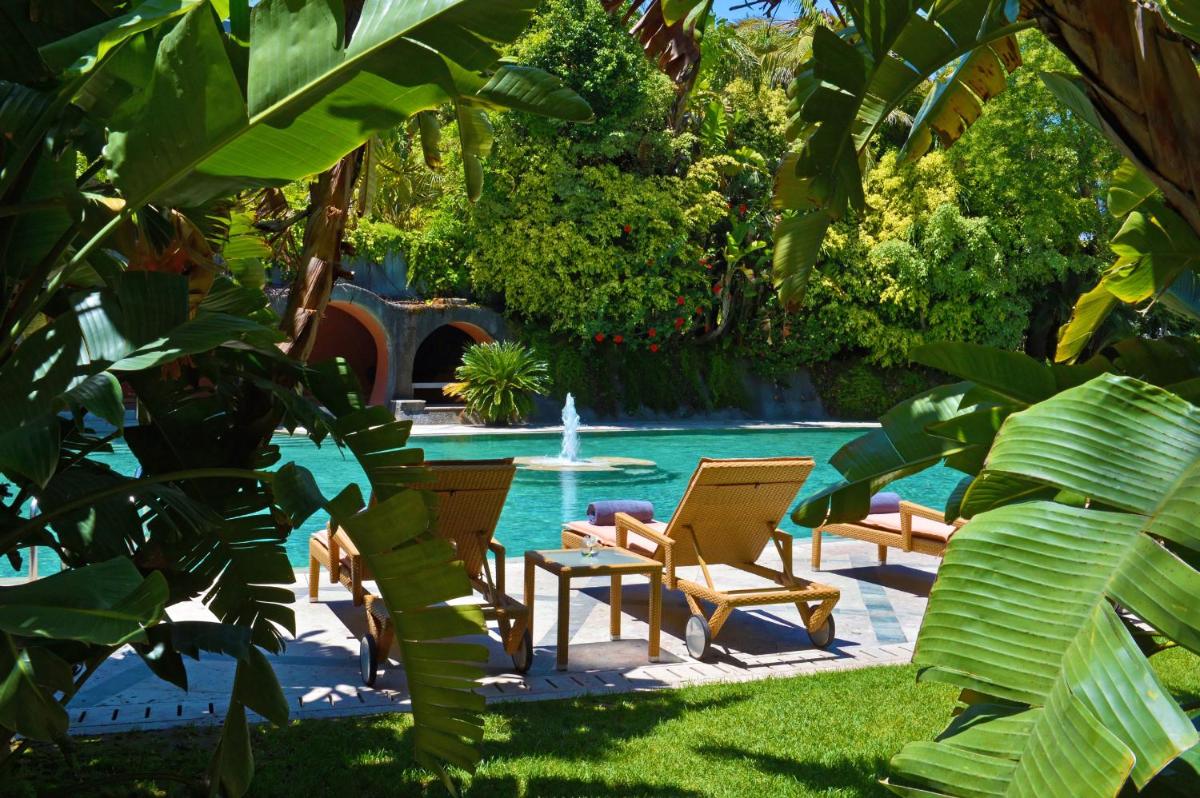 A piscina em ou perto de Pestana Palace Lisboa Hotel & National Monument - The Leading Hotels of the World