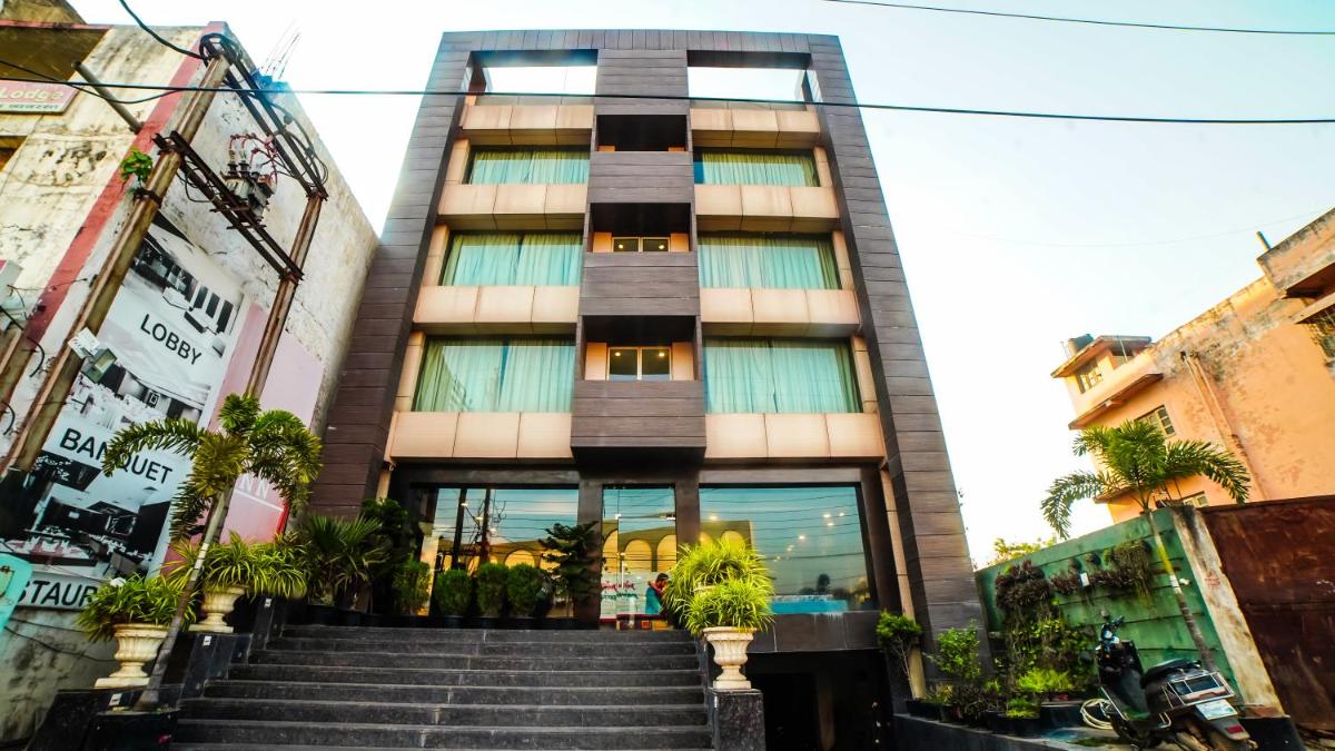 HOTEL GARNET - Housity