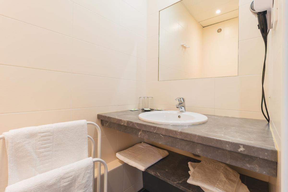 Hotel Christian - Housity