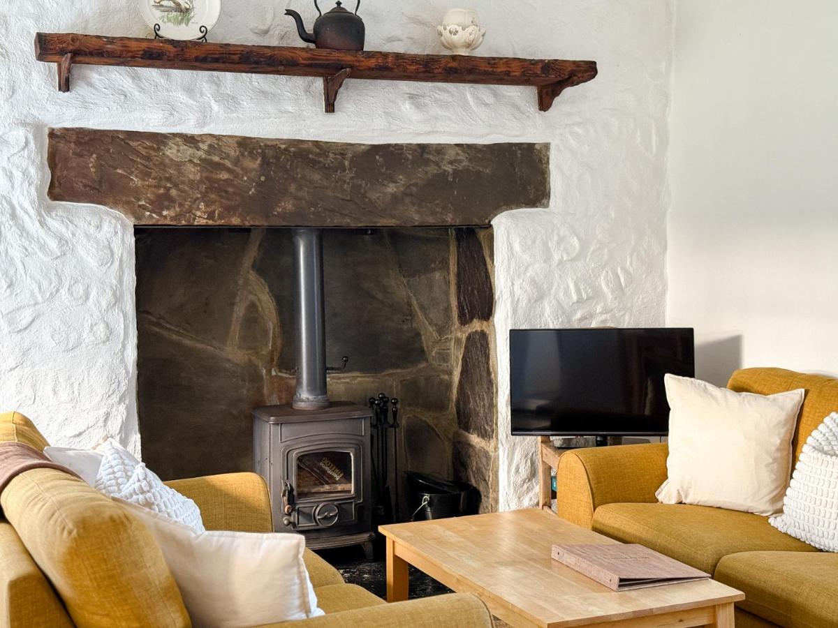 Yellow Cottage, Doolin - Housity