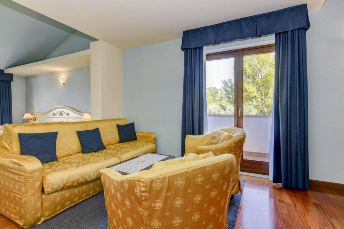Hotel New Genziana - Housity