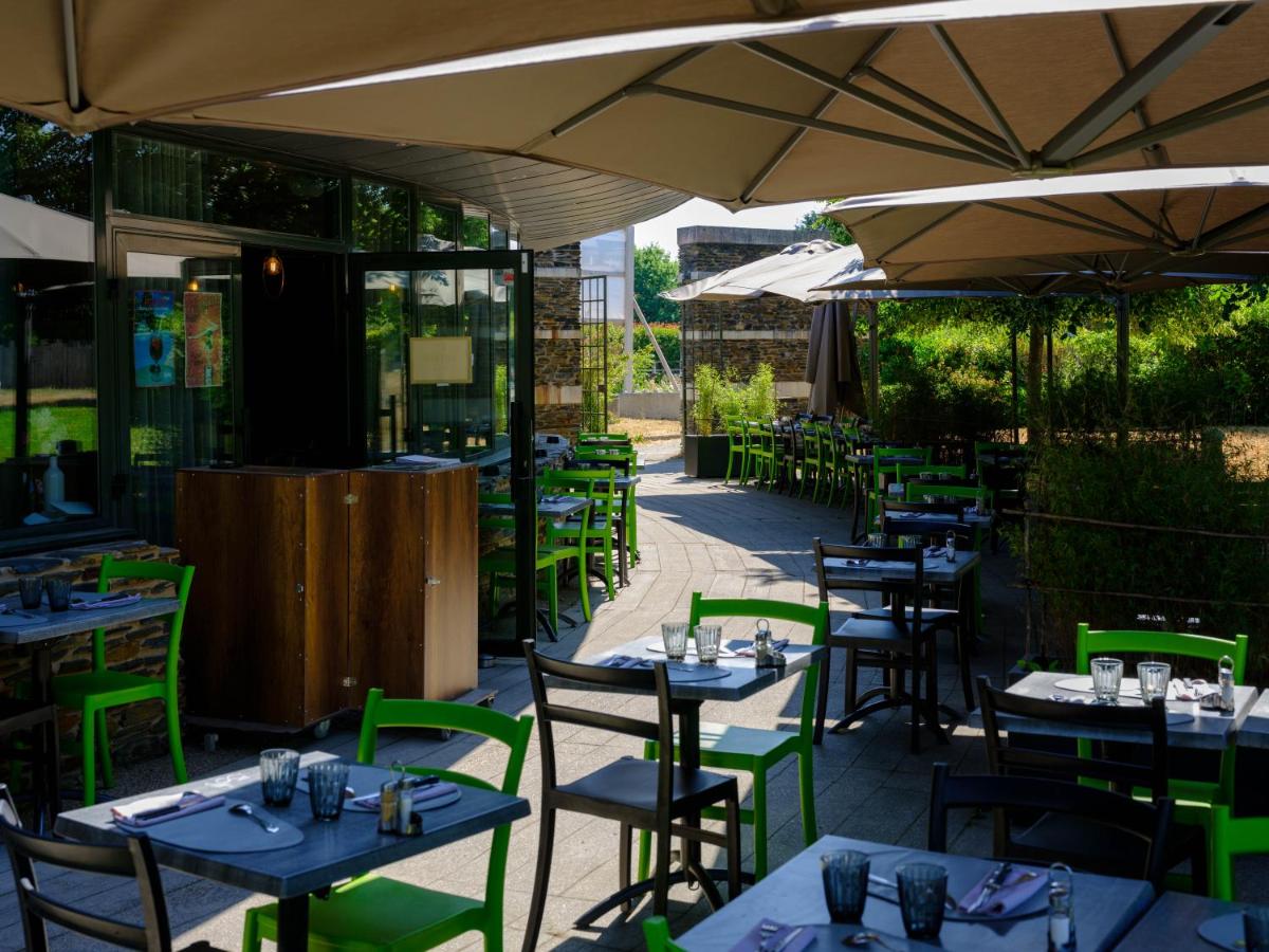 Restaurant ou autre lieu de restauration dans l'établissement Logis Hôtel Domaine du Moulin Cavier - Restaurants & Spa