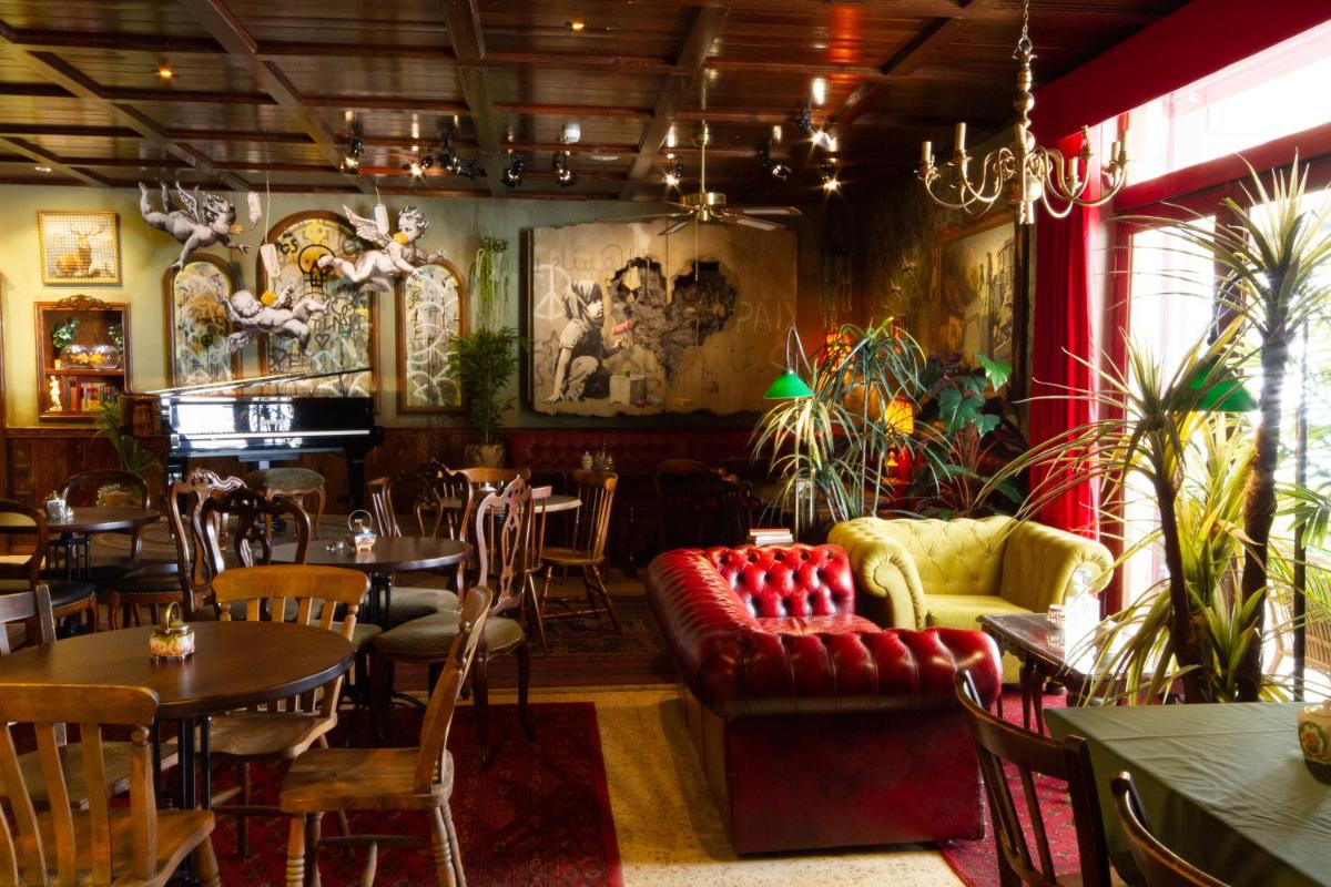 The Walled Off Hotel - Housity