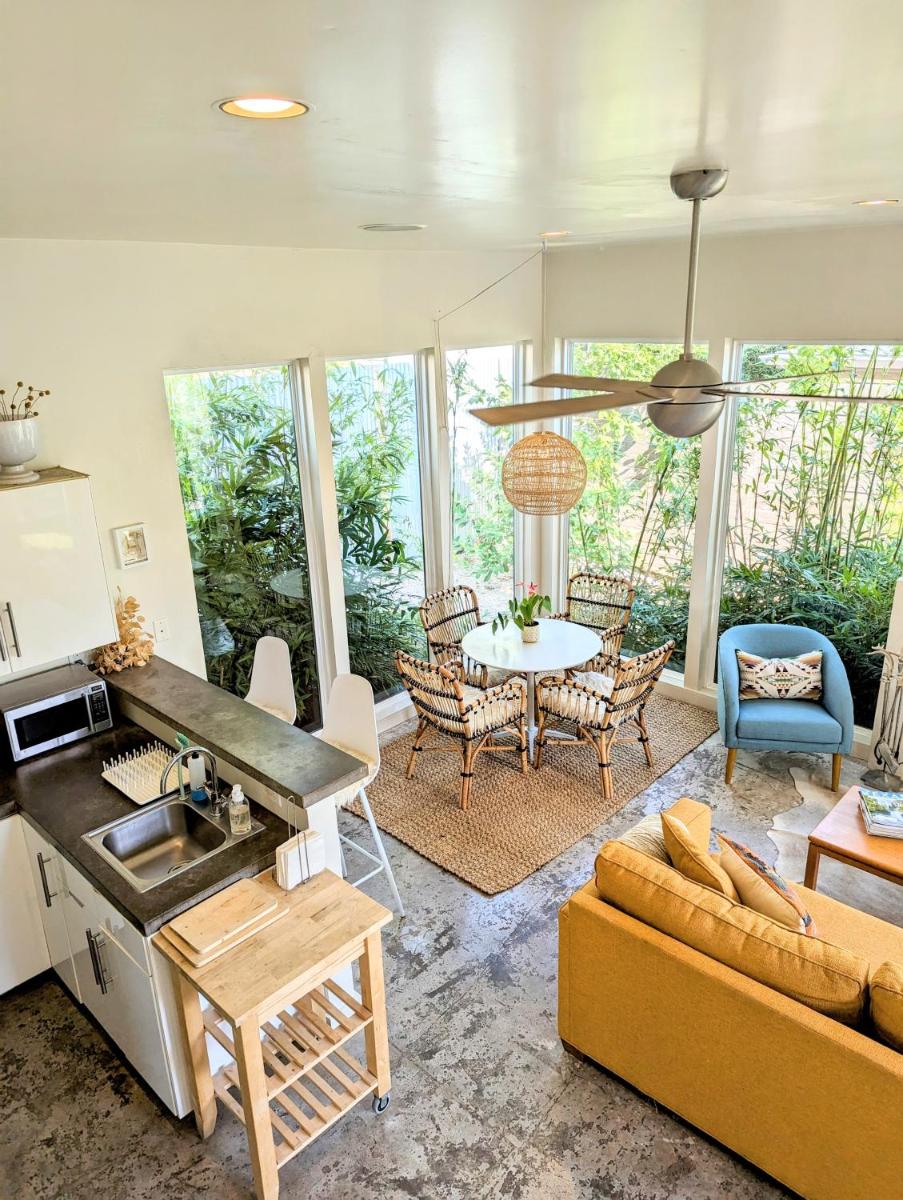 Central Austin Guest House - Housity