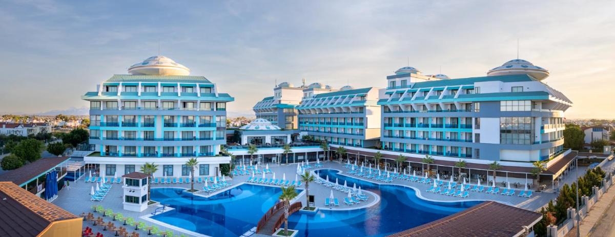 Sensitive Premium Resort & Spa - Housity