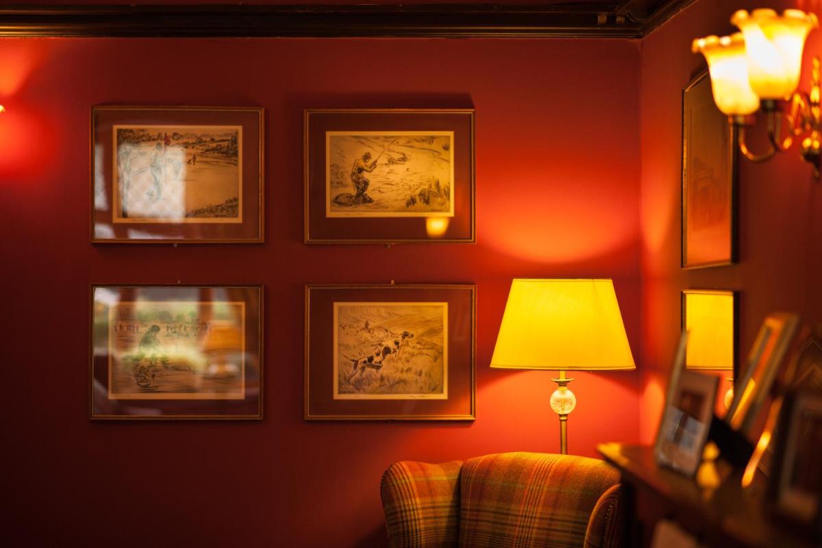 Balmoral Arms - Housity