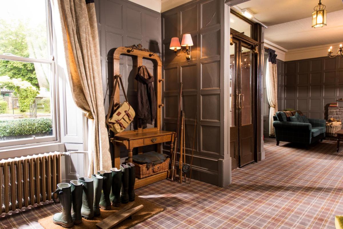 Balmoral Arms - Housity