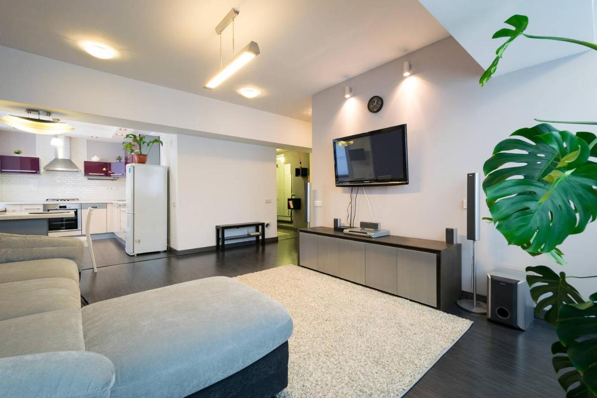 Nadezhda Apartments on Nauryzbai batyr 37 near the Arbat - Hizvo