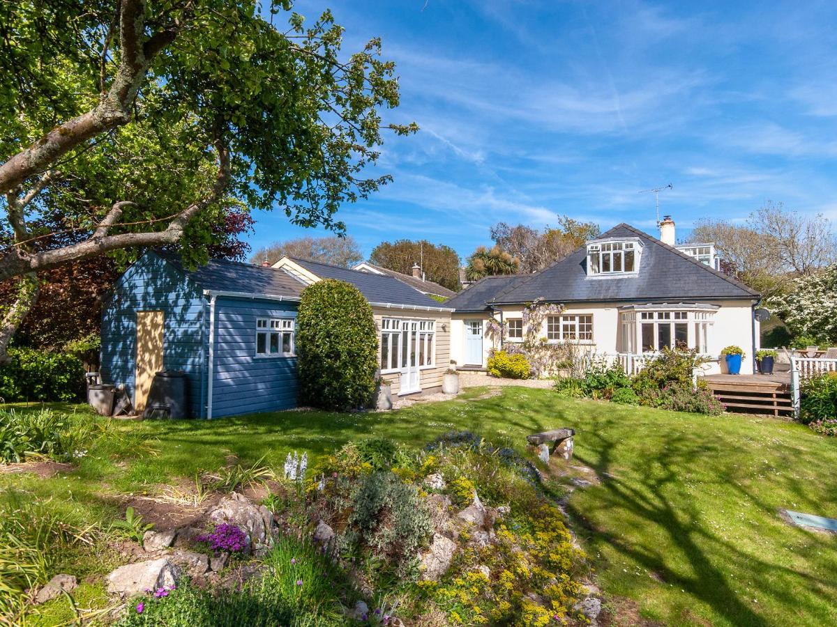 Manorbier Boat House - Housity