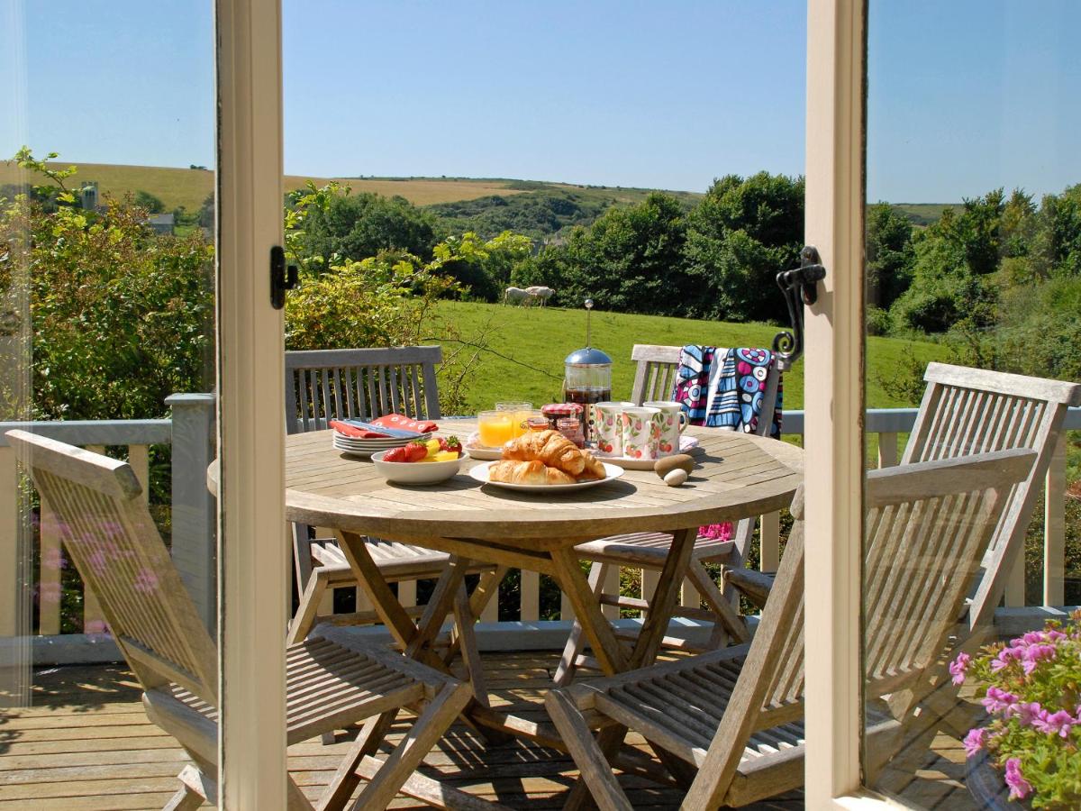 Manorbier Boat House - Housity