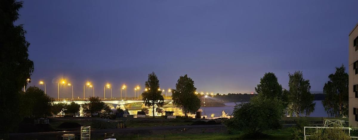 Aura Apartment with River View, Sauna & 3 Bedrooms - Housity