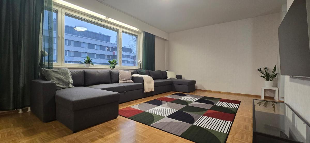Aura Apartment with River View, Sauna & 3 Bedrooms - Housity