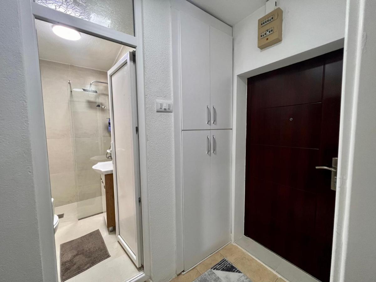 Central DELUXE Apartment - Hizvo