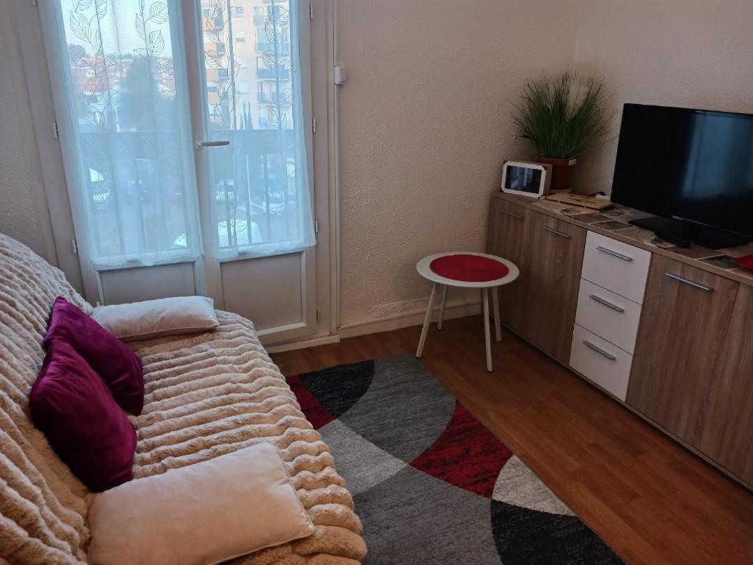 APPARTEMENT confortable,1chambre,Parking,balcon,Prés centre ville,10 mn plage - Hizvo