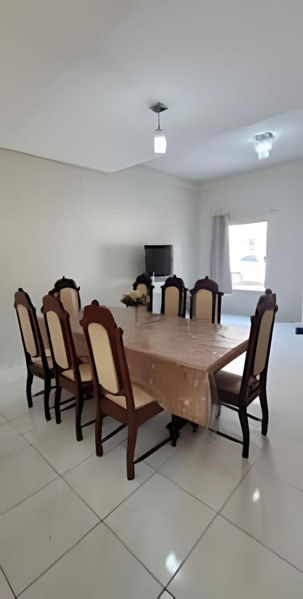Sobrado 4 amplo e confortável - Housity