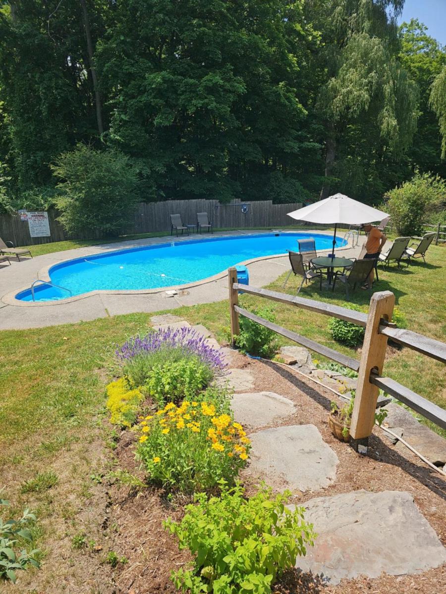 Cornwall Inn - Housity