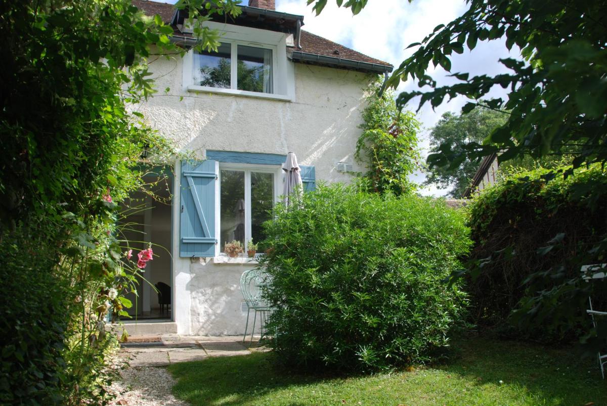 Cottage Les Quatre Saisons - Housity