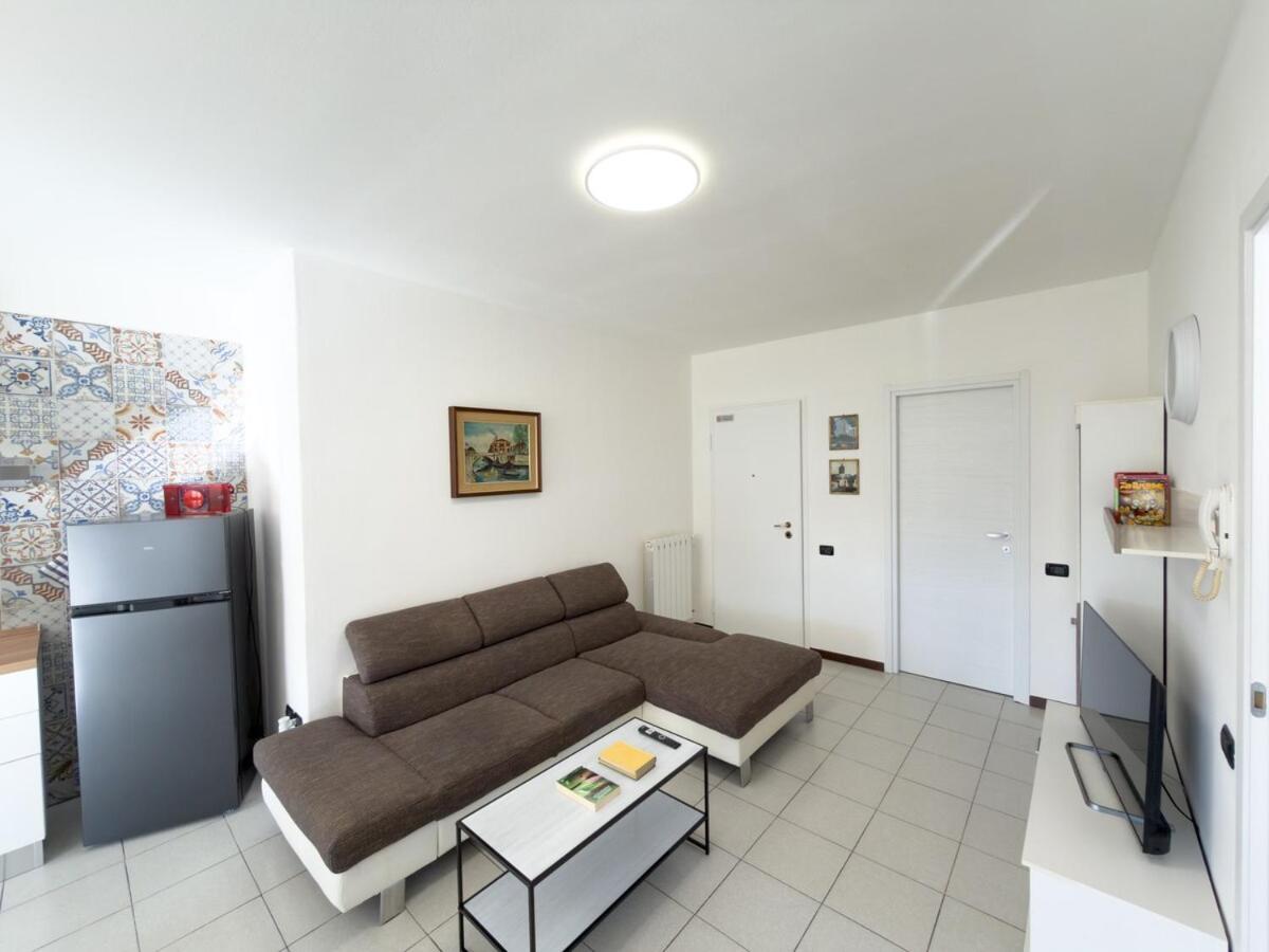 Cozy Lake House Angera - Housity