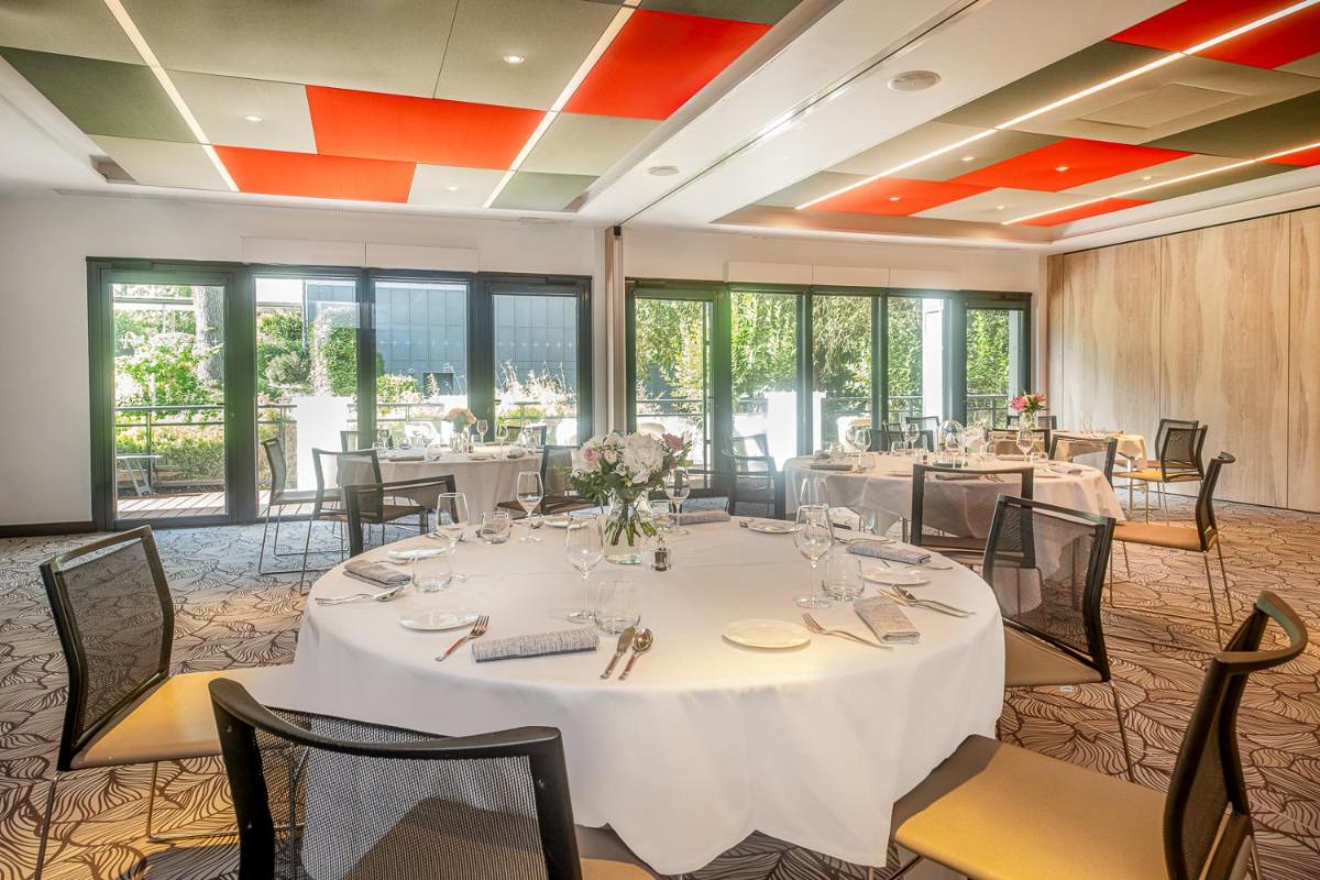 Restaurant ou autre lieu de restauration dans l'établissement Château Belmont Tours by The Crest Collection