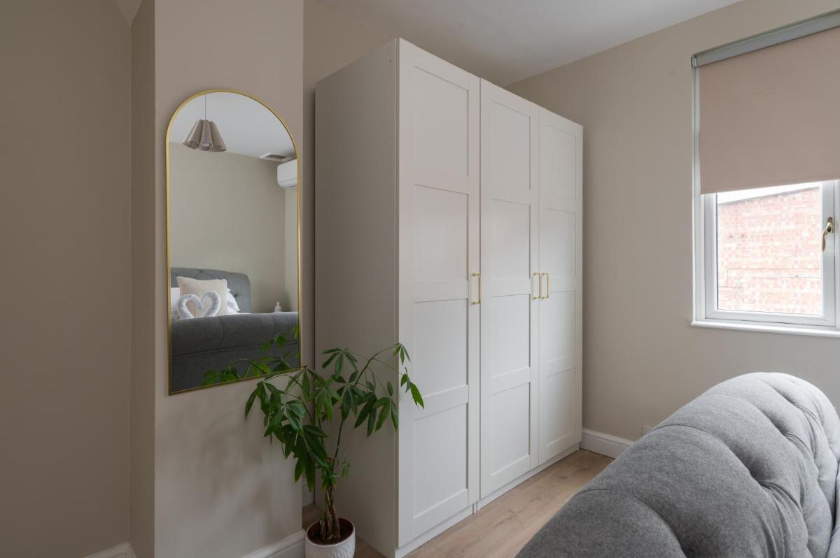 Charming Stony Stratford Milton Keynes Home - Housity