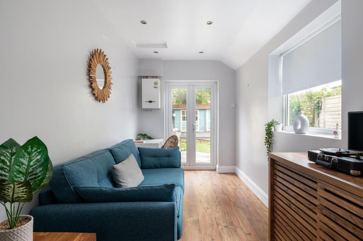 Charming Stony Stratford Milton Keynes Home - Housity