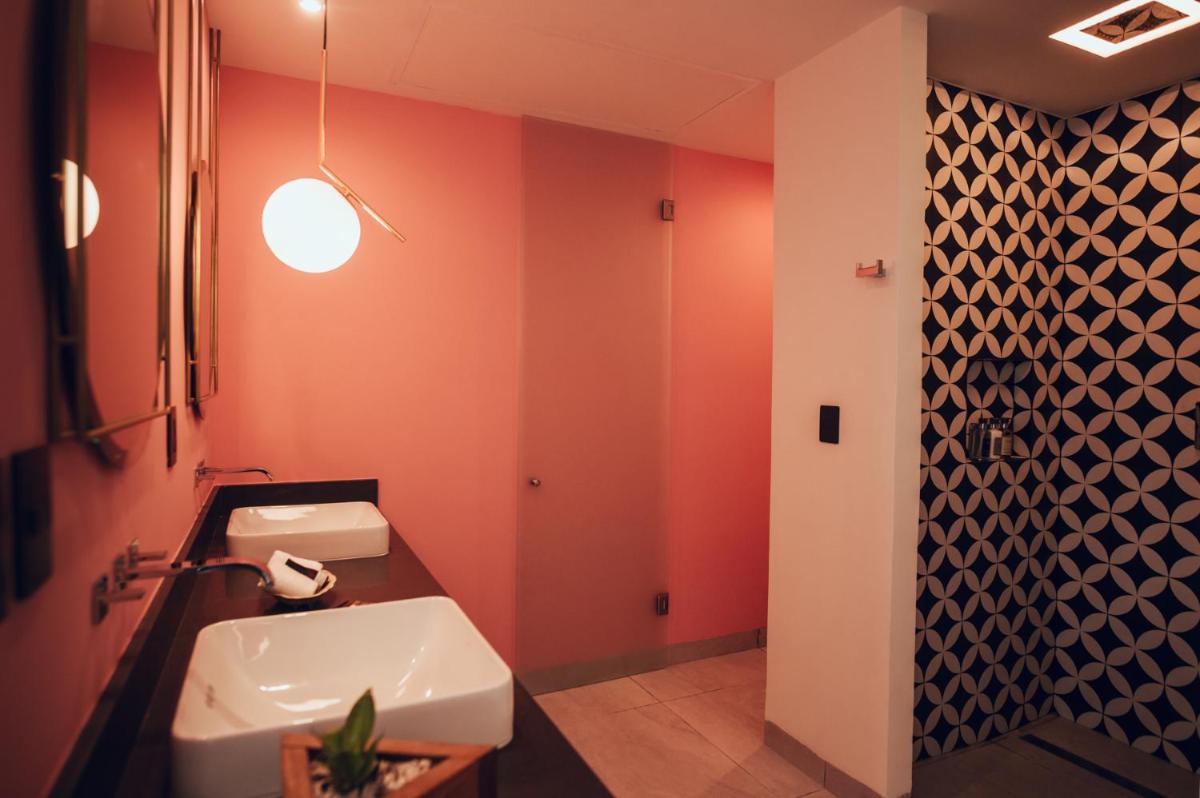 CALIXTA Hotel - Housity