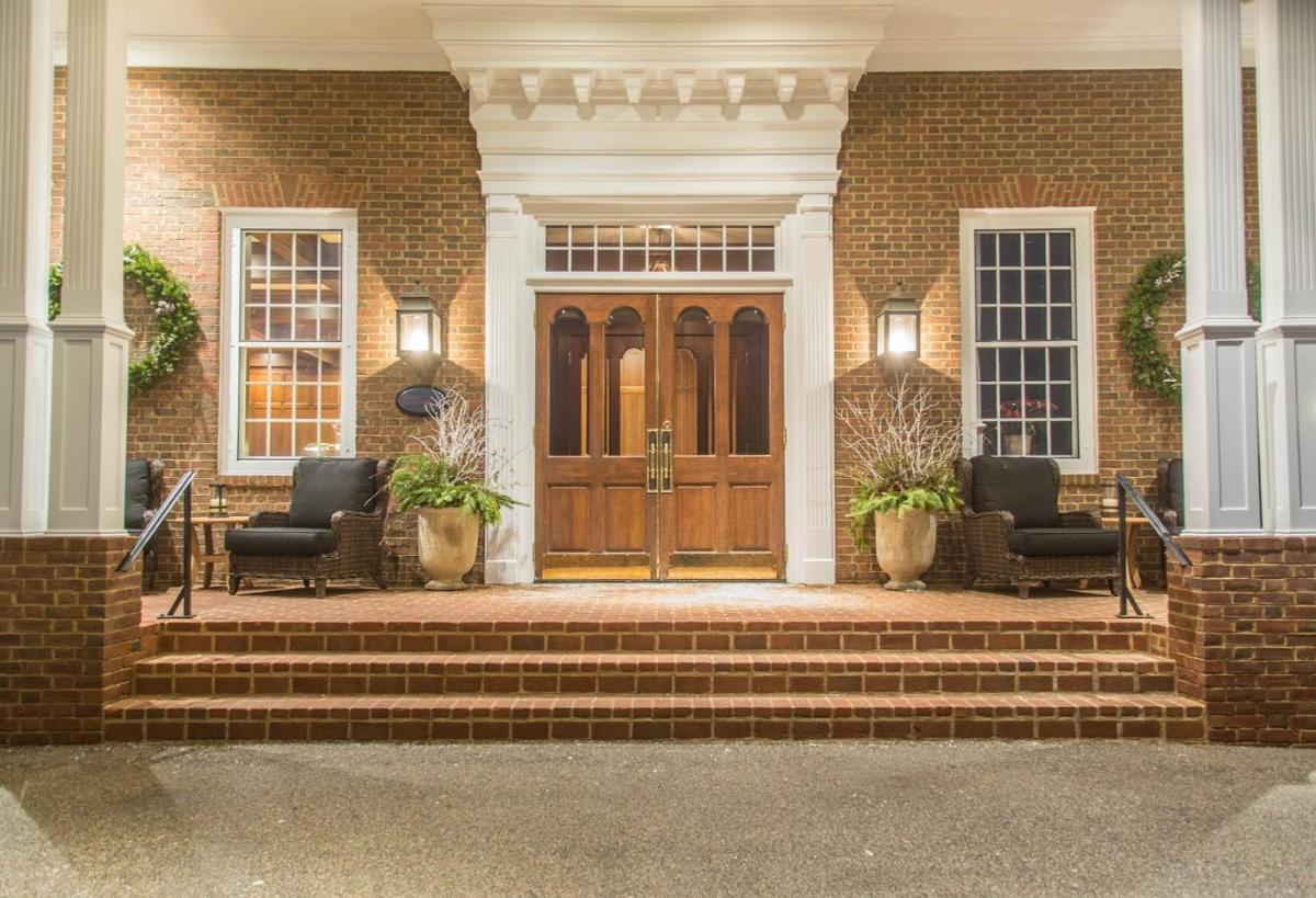 The Delafield Hotel - Housity