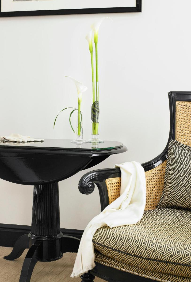 Coin salon dans l'établissement Castille Paris – Starhotels Collezione